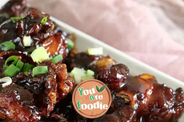 Hand remnant party can also easily complete sweet and sour pork ribs