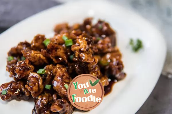 Hand remnant party can also easily complete sweet and sour pork ribs