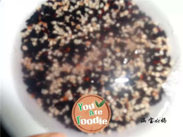 Sorghum rice black rice sesame paste