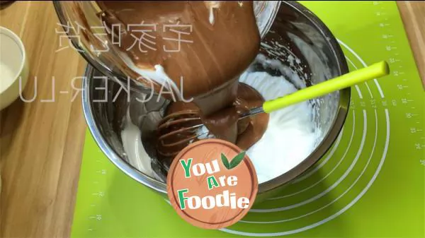 Cocoa ancient early cake has a delicate taste like clouds, and the cocoa taste is super rich.