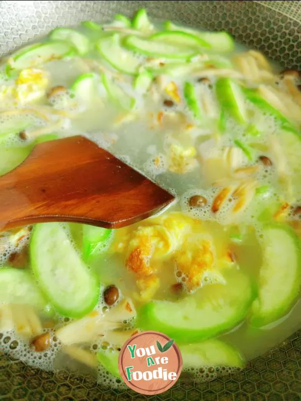 Egg towel gourd soup