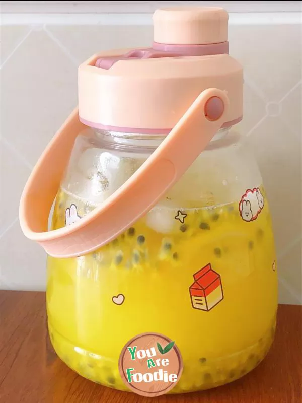 Passion fruit lemonade