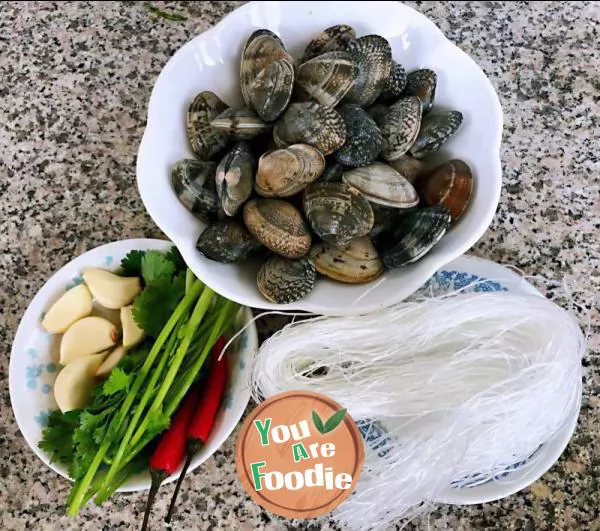 Microwave clams with minced garlic and vermicelli \#