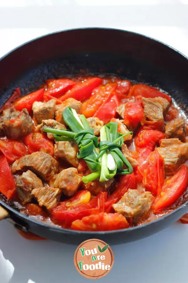 Tomato beef noodles