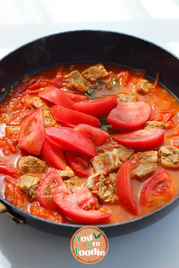 Tomato beef noodles