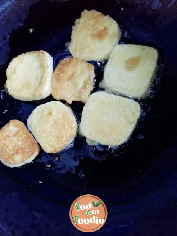 Pan fried steamed bread slices