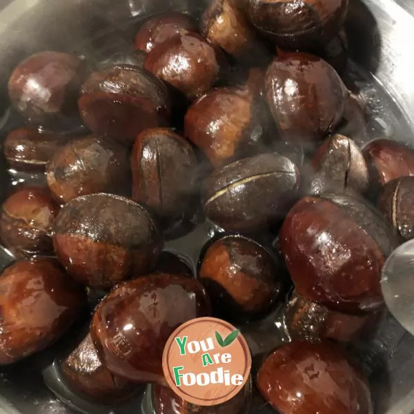 Sugar roasted chestnuts