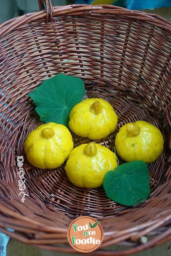 Pumpkin bean paste bun