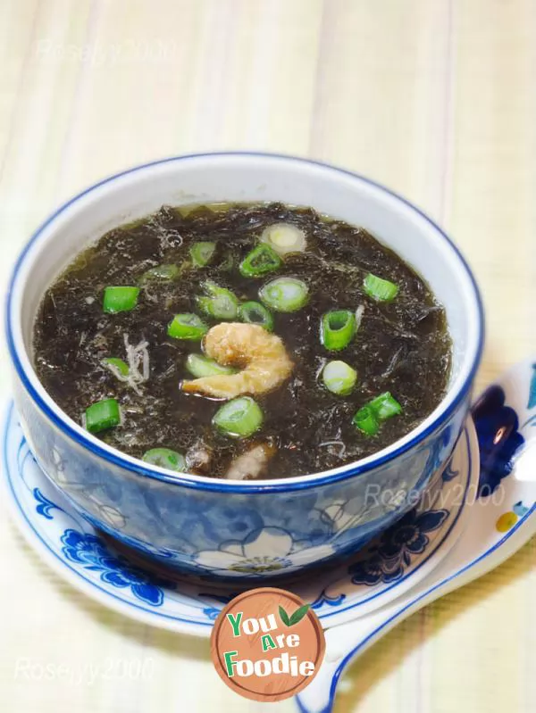 Beef,-shrimp-and-laver-soup