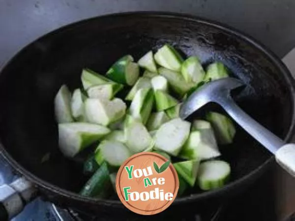 Braised towel gourd