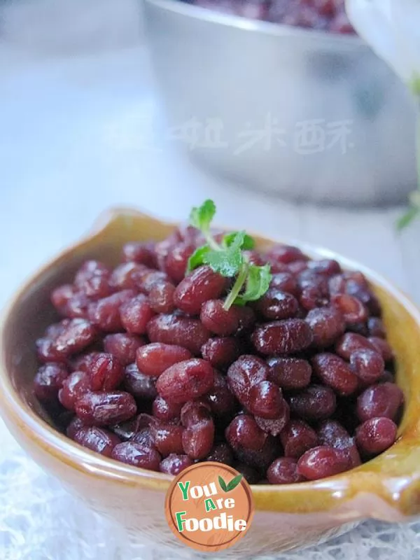 Homemade-dessert----honey-red-bean