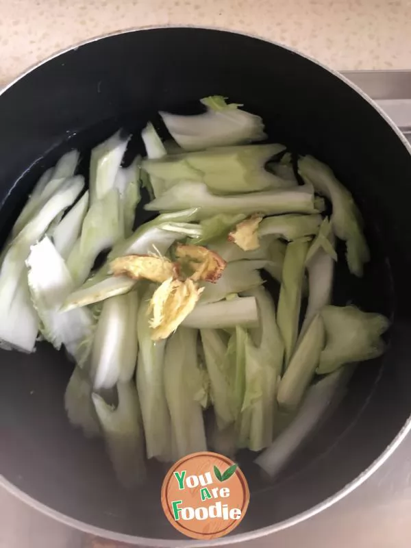 Mushroom and bamboo shoot soup