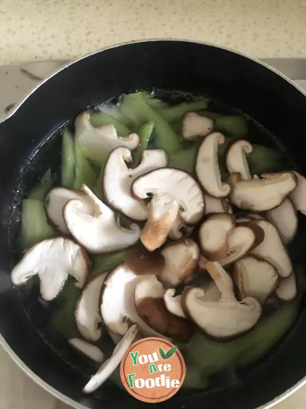 Mushroom and bamboo shoot soup