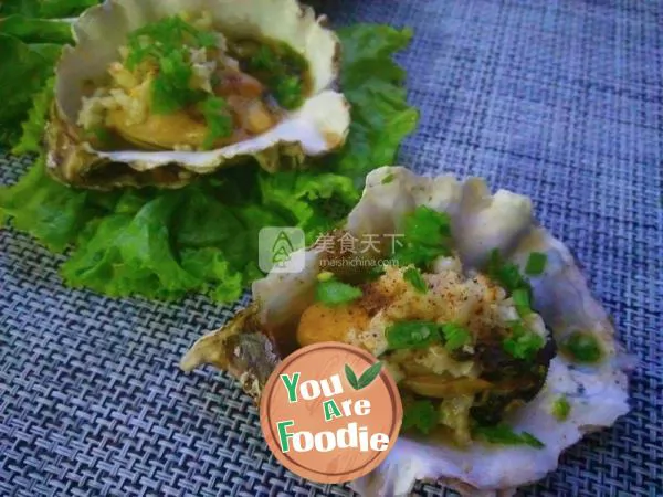 Grilled oysters with garlic (oven)