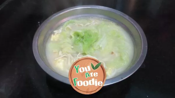 Dried-cabbage-and-tofu-soup