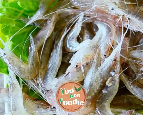 Thai steamed white shrimp that can be eaten even with shrimp shells