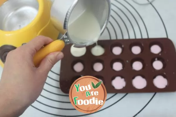 [tomato recipe] handmade Valentine's Day chocolate in heart-shaped box - Handmade with more love