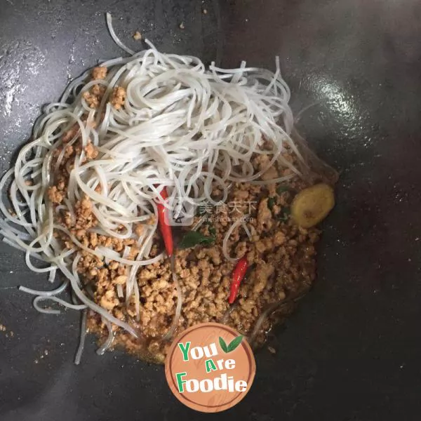 Minced meat vermicelli