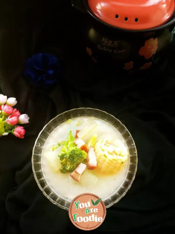 Preserved pork and white gourd soup