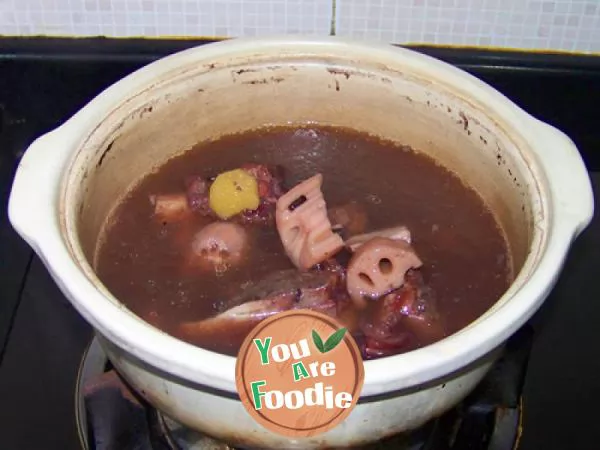 [red bean lotus root big bone soup]