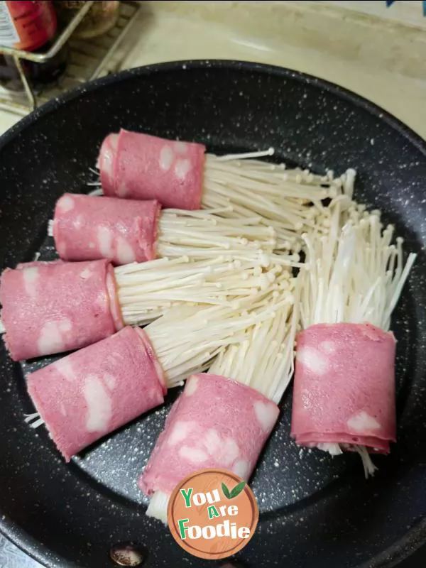 Bacon Enoki mushroom rolls