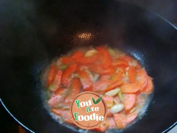 Fried shrimp with carrot and cucumber