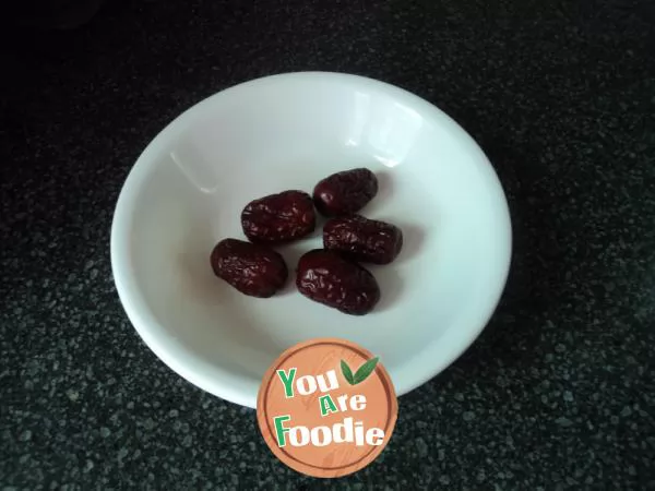 Nourishing Yin, moistening dryness, supplementing qi and promoting body fluid -- [soybean milk jujube porridge]