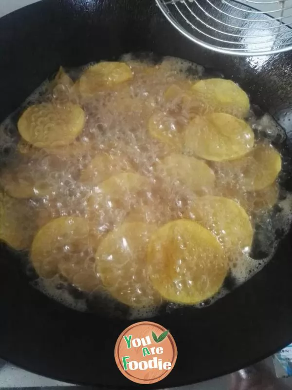 Fried sweet potato slices