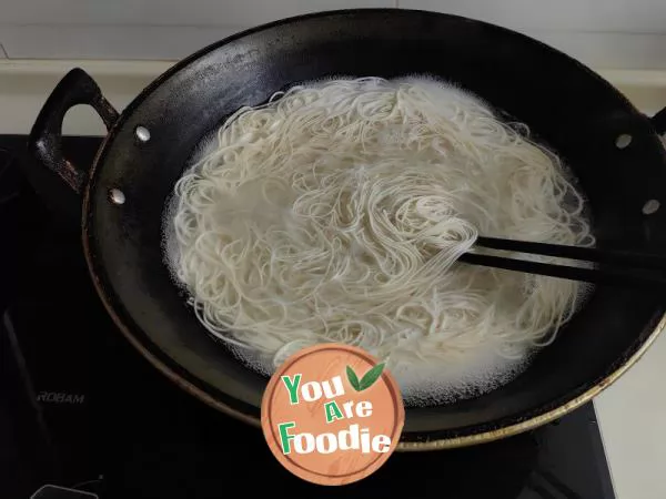 Pigeon Noodles in soup