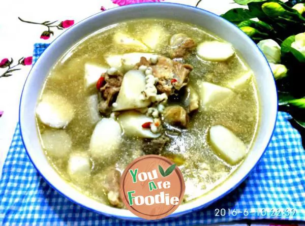 Yam-and-barley-spareribs-soup