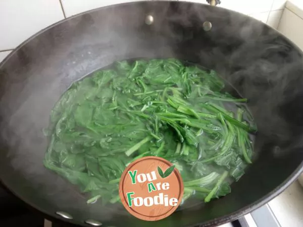 Mixed spinach with preserved beancurd