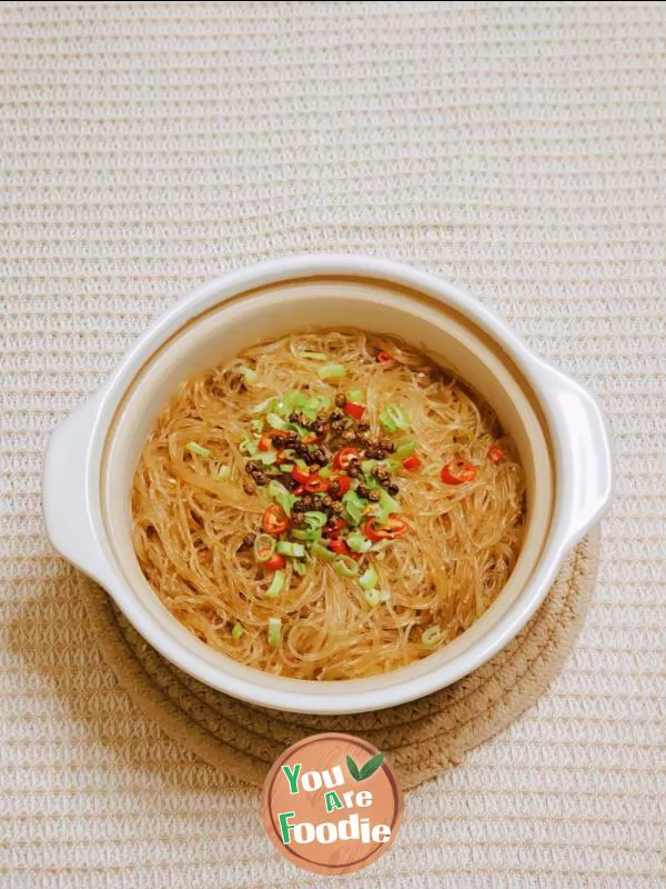 Scallops with rattan pepper and vermicelli in casserole