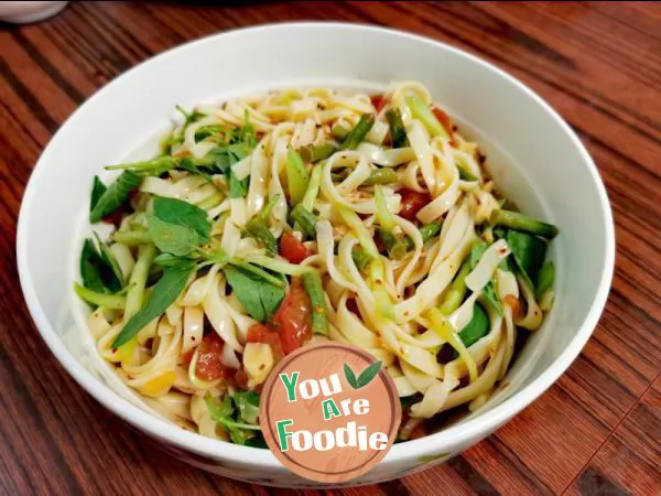 Cold-noodles-with-garlic-sauce