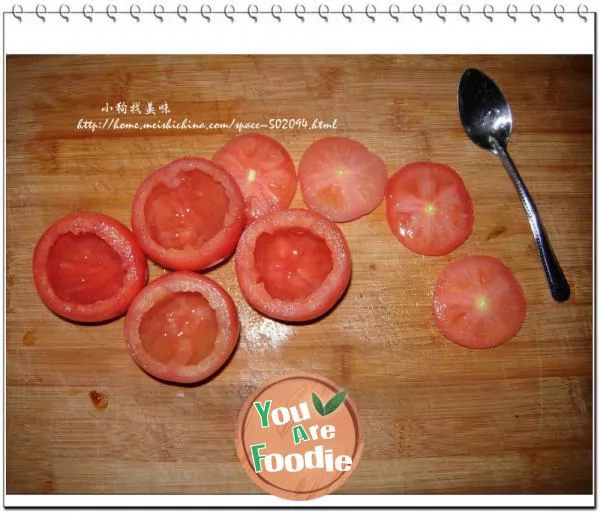 Stuffed tomato with assorted mushrooms