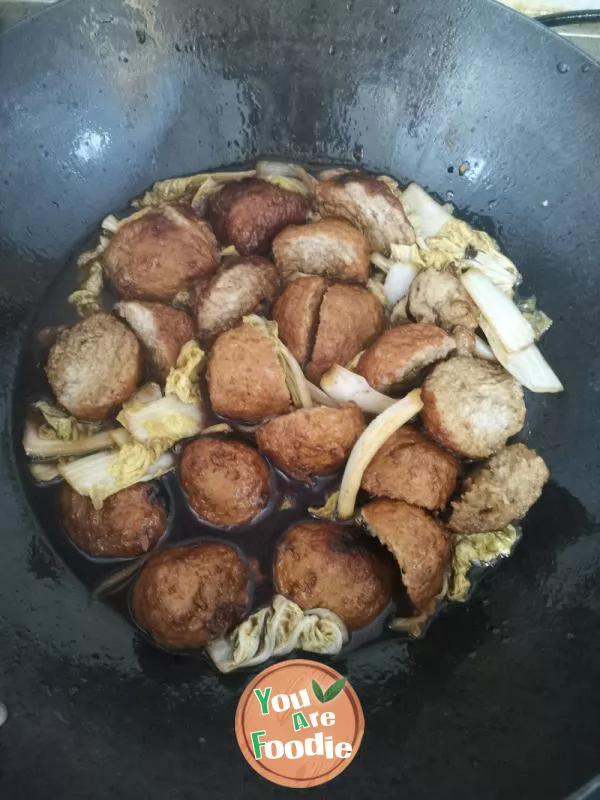 Kwai Braised Lotus Root Balls with Cabbage