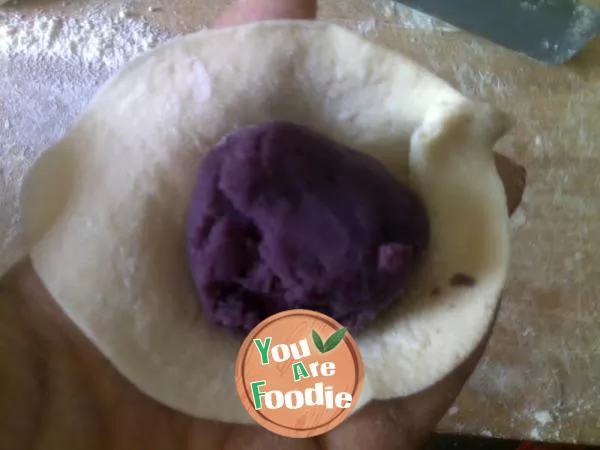 Purple potato bun