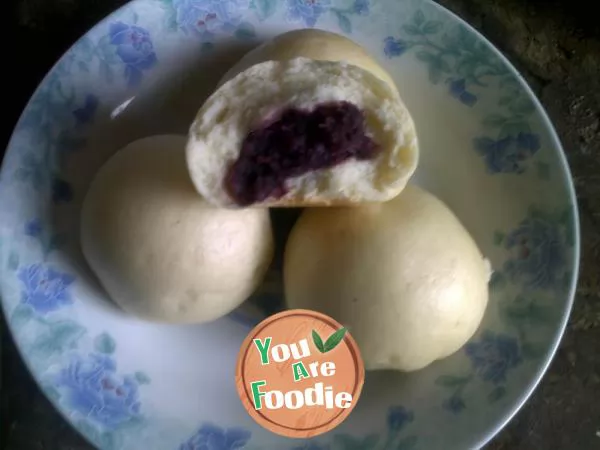 Purple potato bun