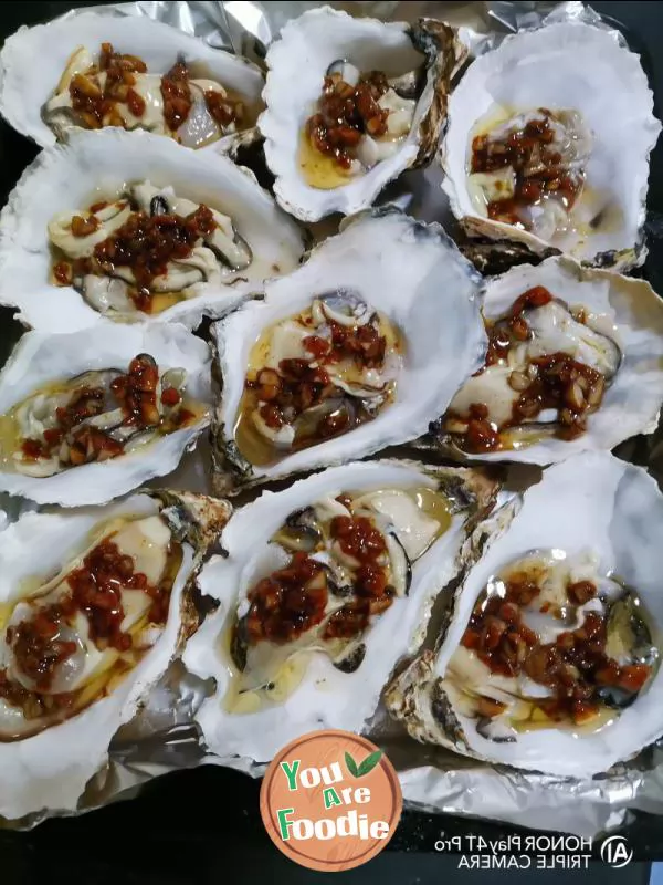 Grilled oyster with garlic