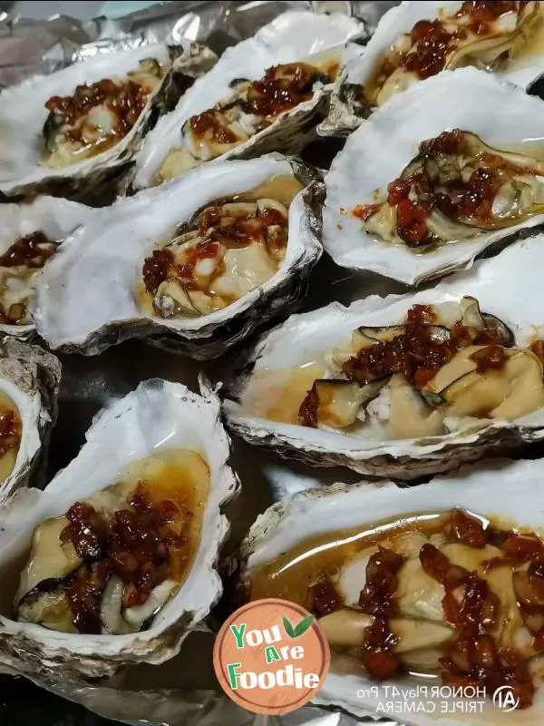 Grilled oyster with garlic