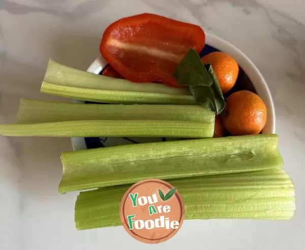 Fried celery with vegetables