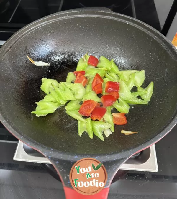 Fried celery with vegetables