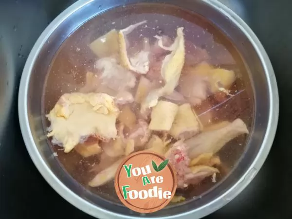 [Hunan] red ginseng, medlar and chicken soup