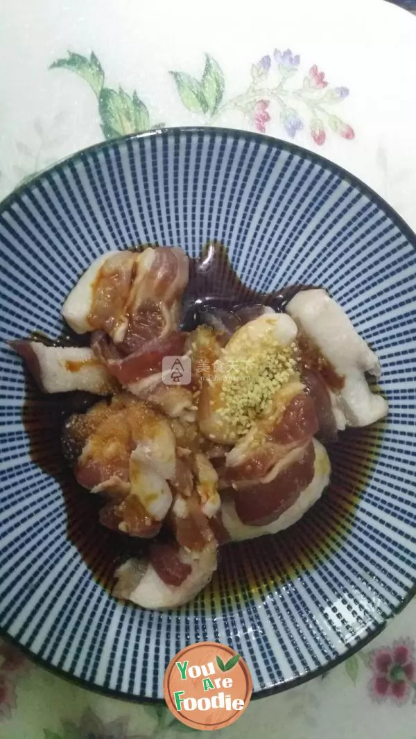 Noodles with eggplant and green bean sauce