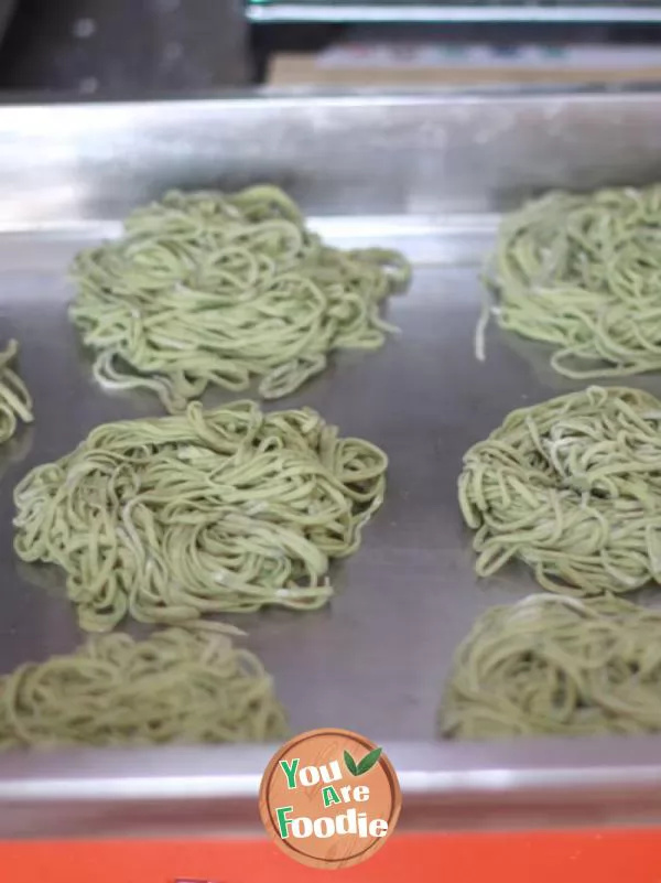 Colored noodles - Green