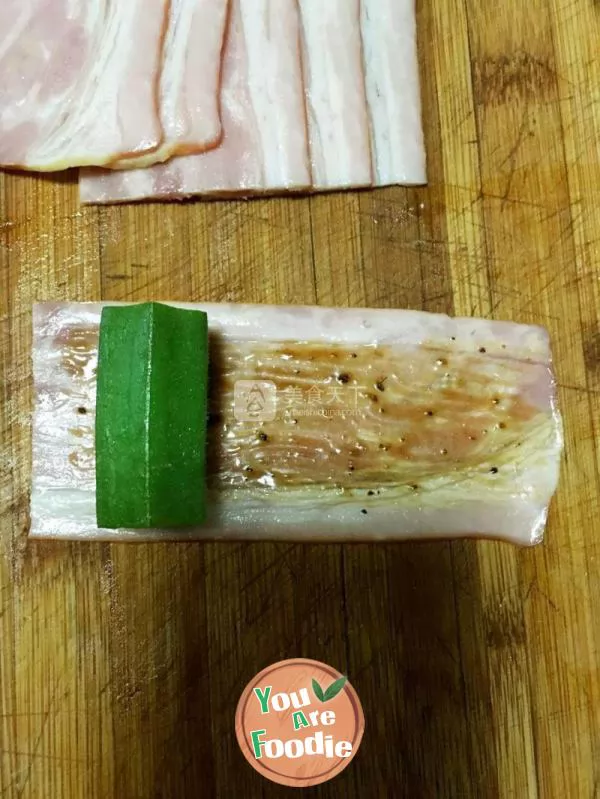 Baked bacon okra roll