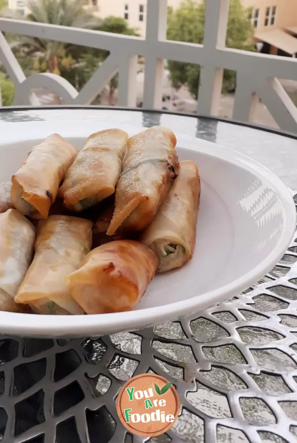 Spring-Rolls-Stuffed-with-Three-Delicacies