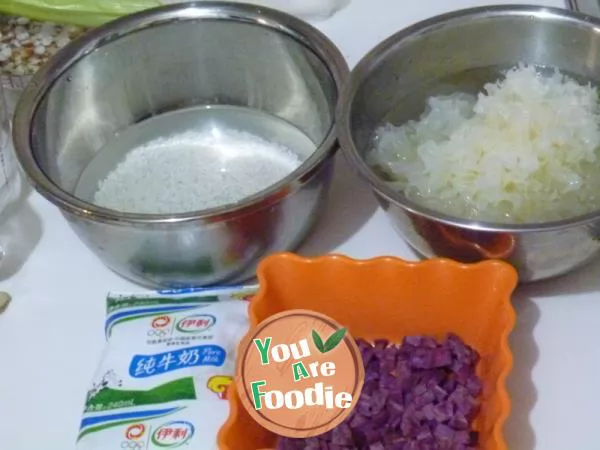 Milk flavored tremella, glutinous purple potato and rice paste - breakfast of bagerge (III)