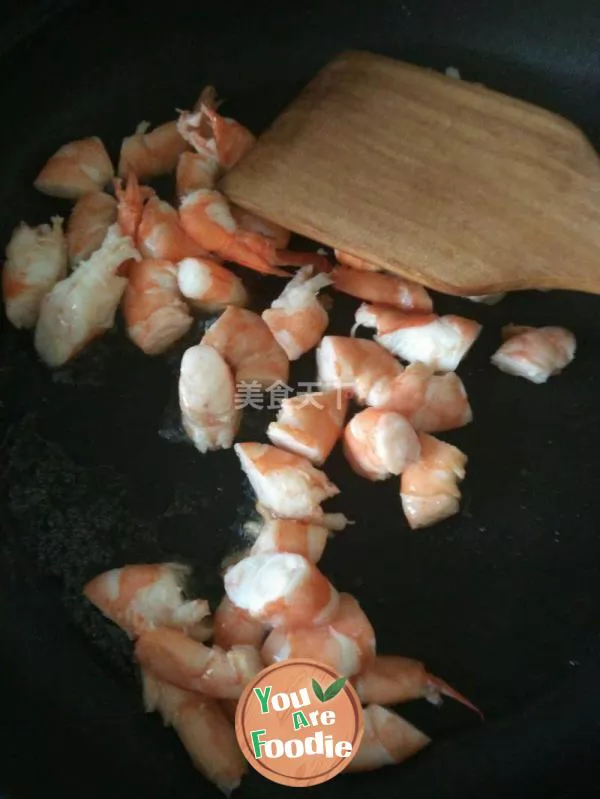 Fried shrimp with soy sauce