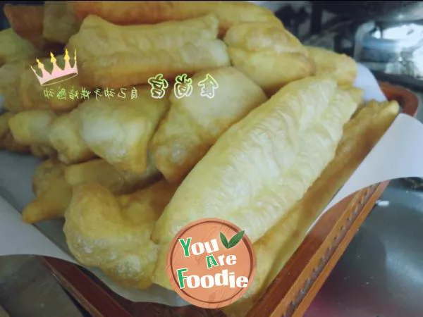 It's not difficult to learn the super detailed steps of home version fried dough sticks