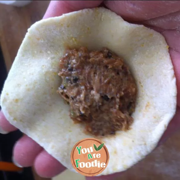 Steamed dumplings with small windmill